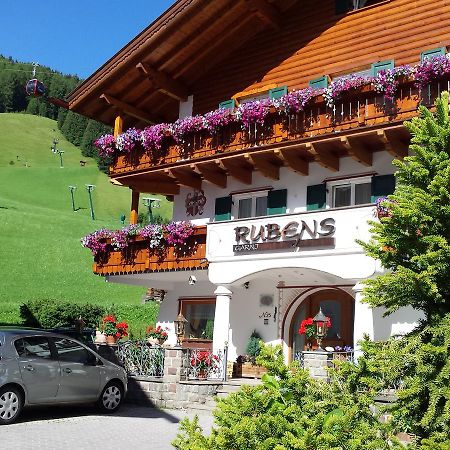 Garni Rubens B&B Selva di Val Gardena Exterior photo